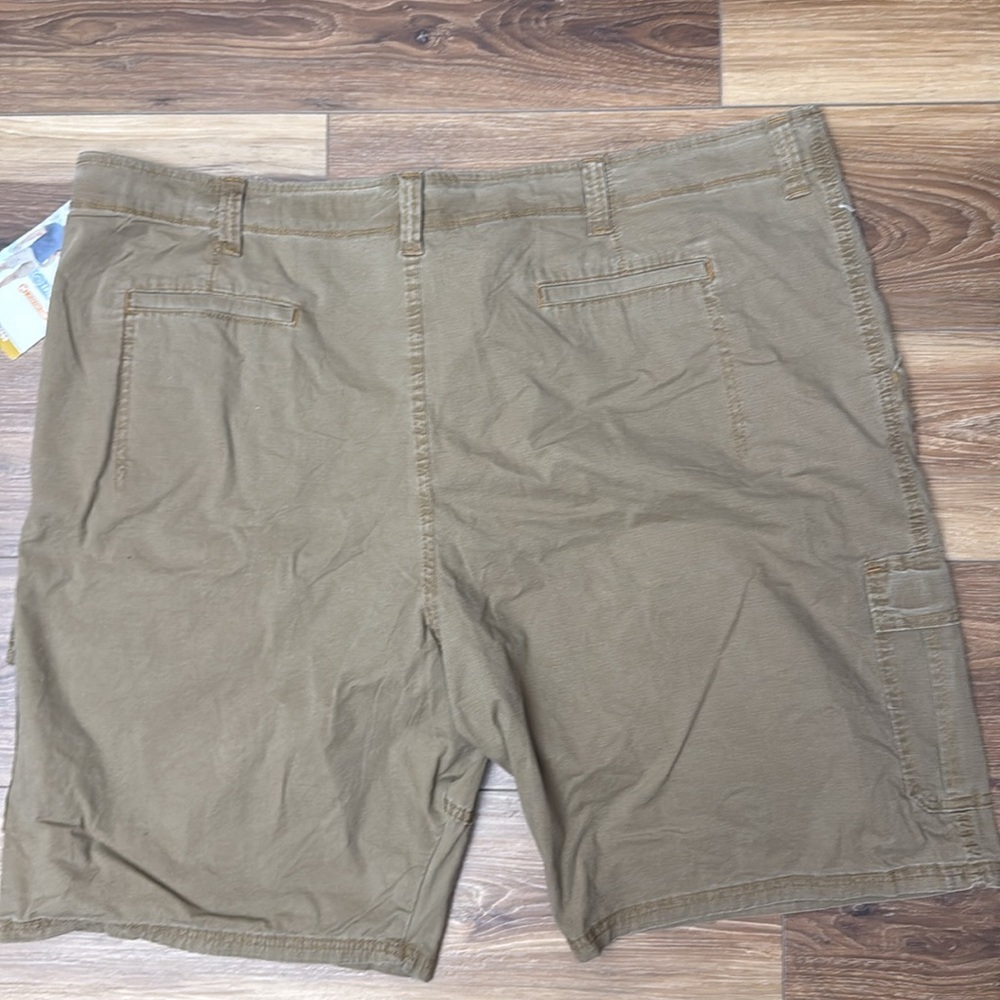 Men’s cargo shorts. - Picture 3 of 3
